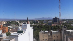 Depto a mt de Plaza 25 de Mayo